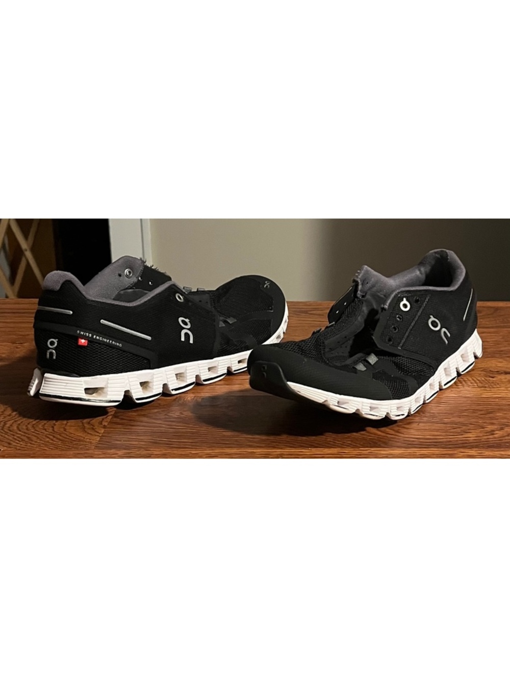 On Running Cloud Men's Size 9 Black Athletic Shoes